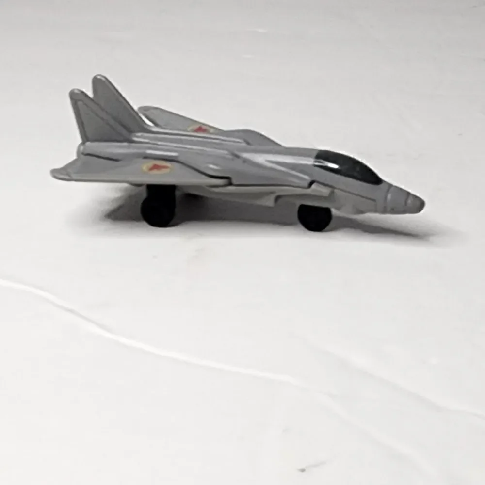 Matchbox Top Gun GPF95 swing wing